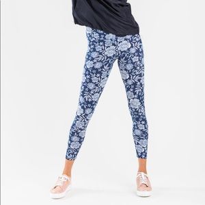 Francesca’s high waisted leggings